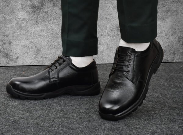 Genuine Leather Steel Toe Safety Shoes for Men – Durable & Comfortable Workwear